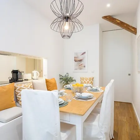 Asul فندق مبيت وإفطار 4*